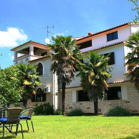 Korsa Apartment Sveti Lovreč Pazenatički Zewnętrze zdjęcie
